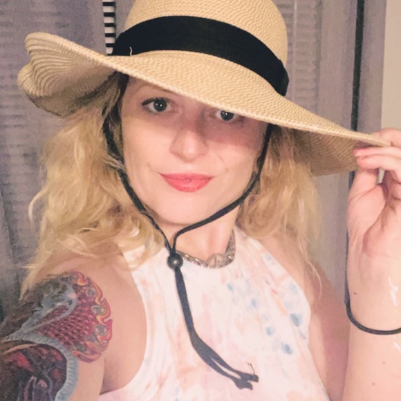 Solar Escape Accessories - 👒 Solar Escape Floppy Adjustable Outdoors UV protection Hat w/ drawstring👒